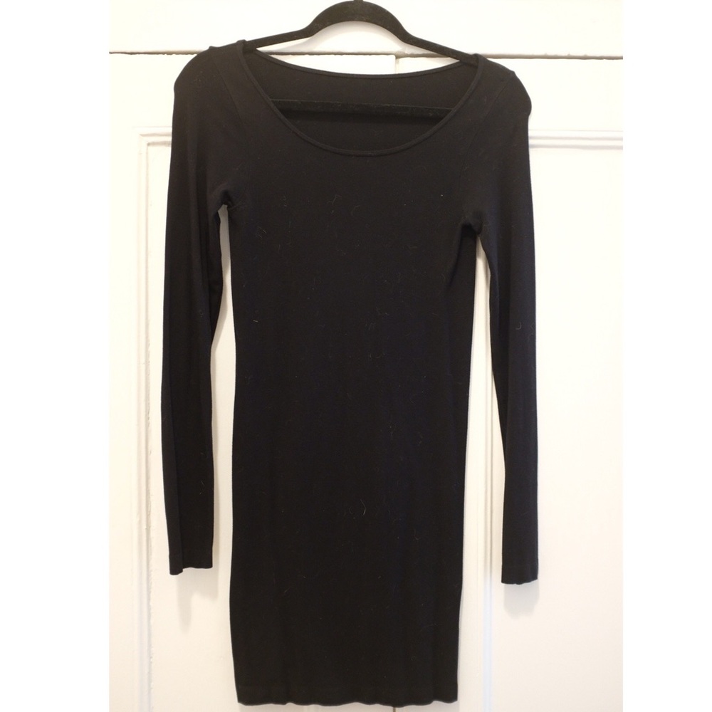 Bodycon dress / soft, buttery fabric // size unknown but fits like a Medium